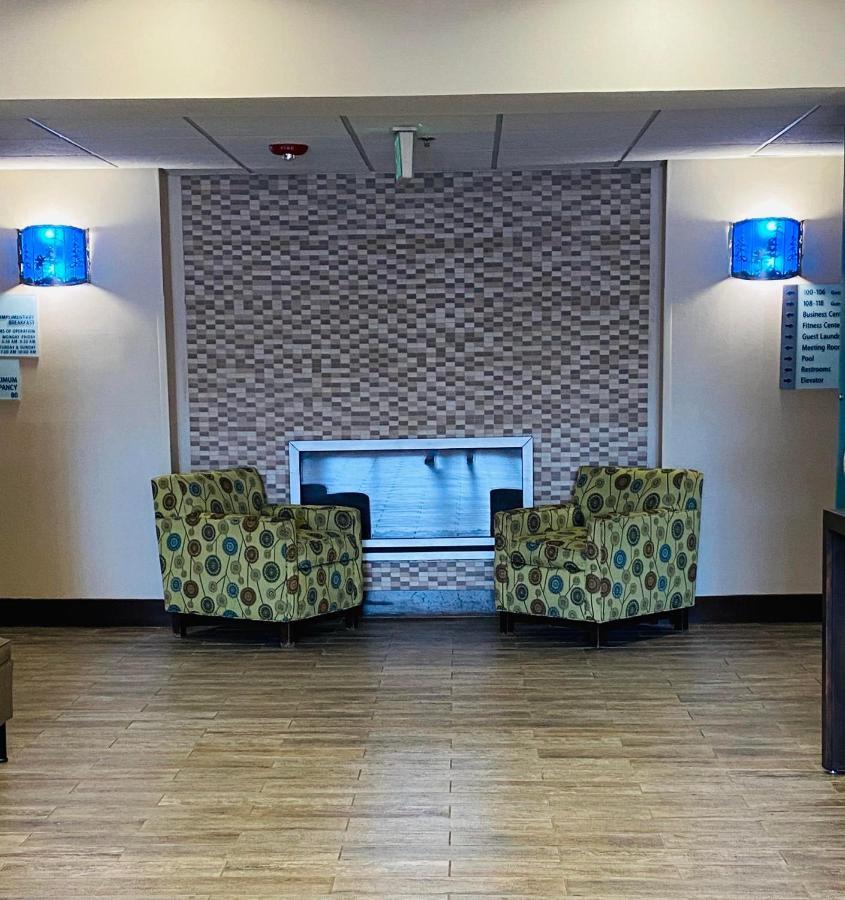 Hotel Express River Park Highway 41 By Ihg