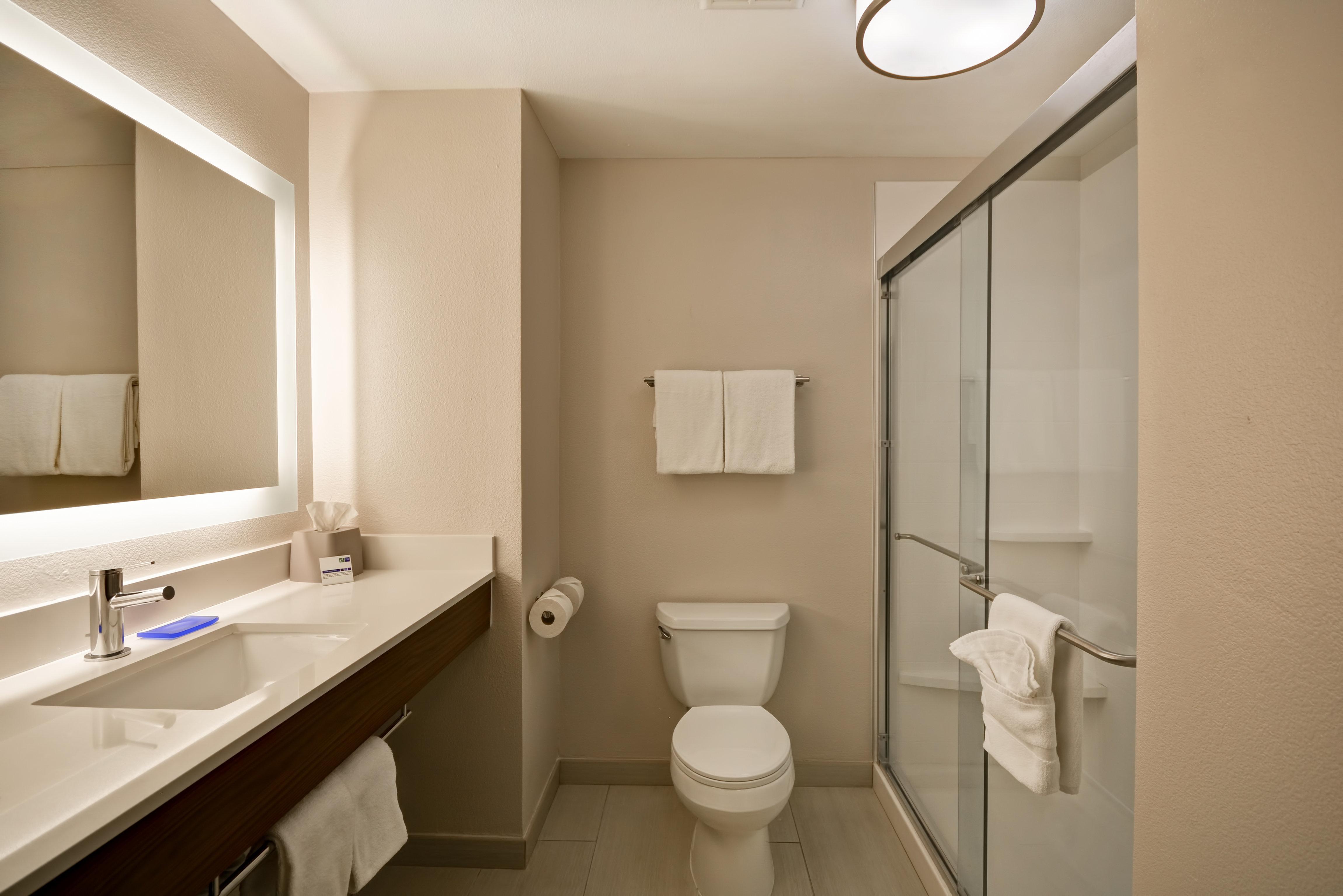 Hotel Express River Park Highway 41 By Ihg