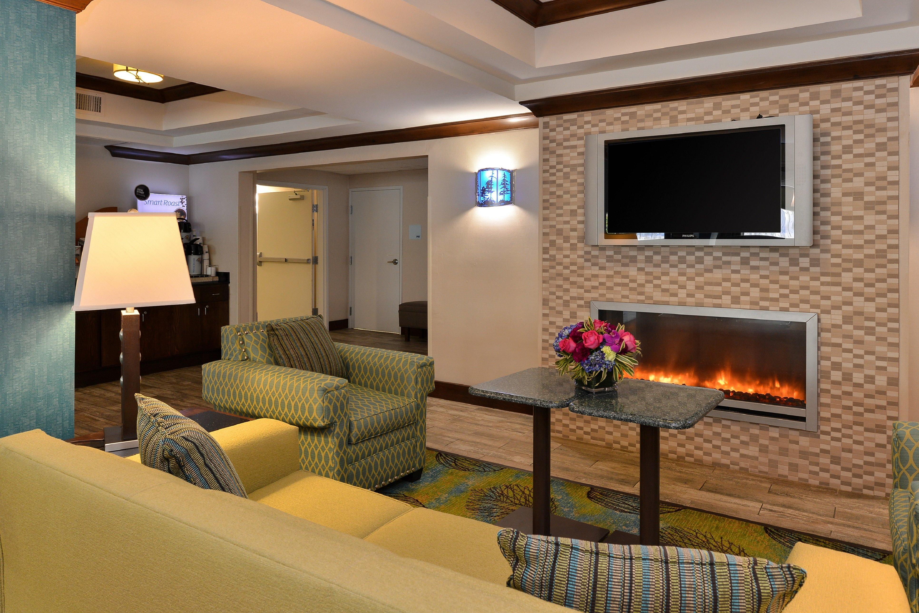 Hotel Express River Park Highway 41 By Ihg Fresno