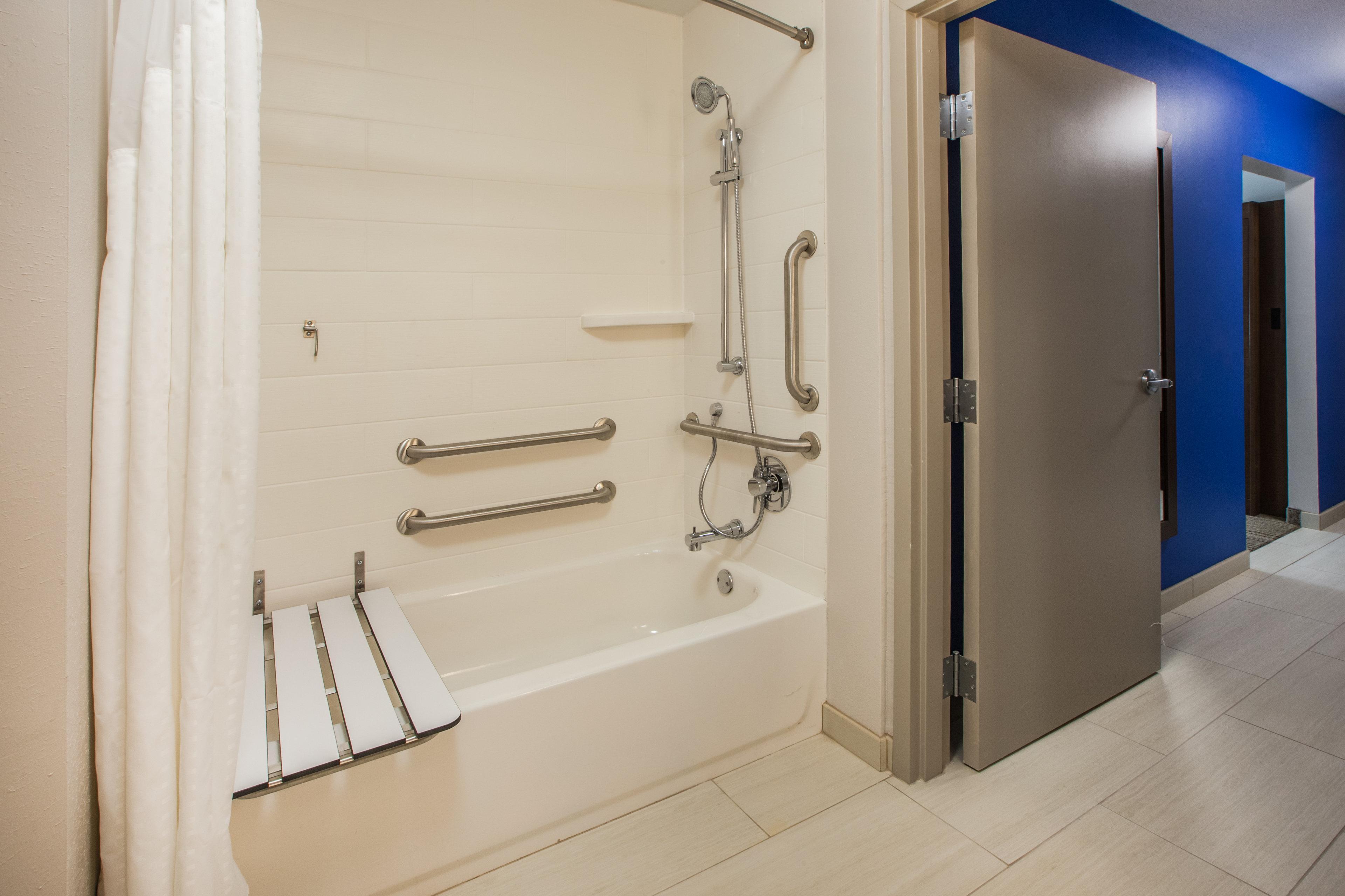 Hotel Express River Park Highway 41 By Ihg 3*
