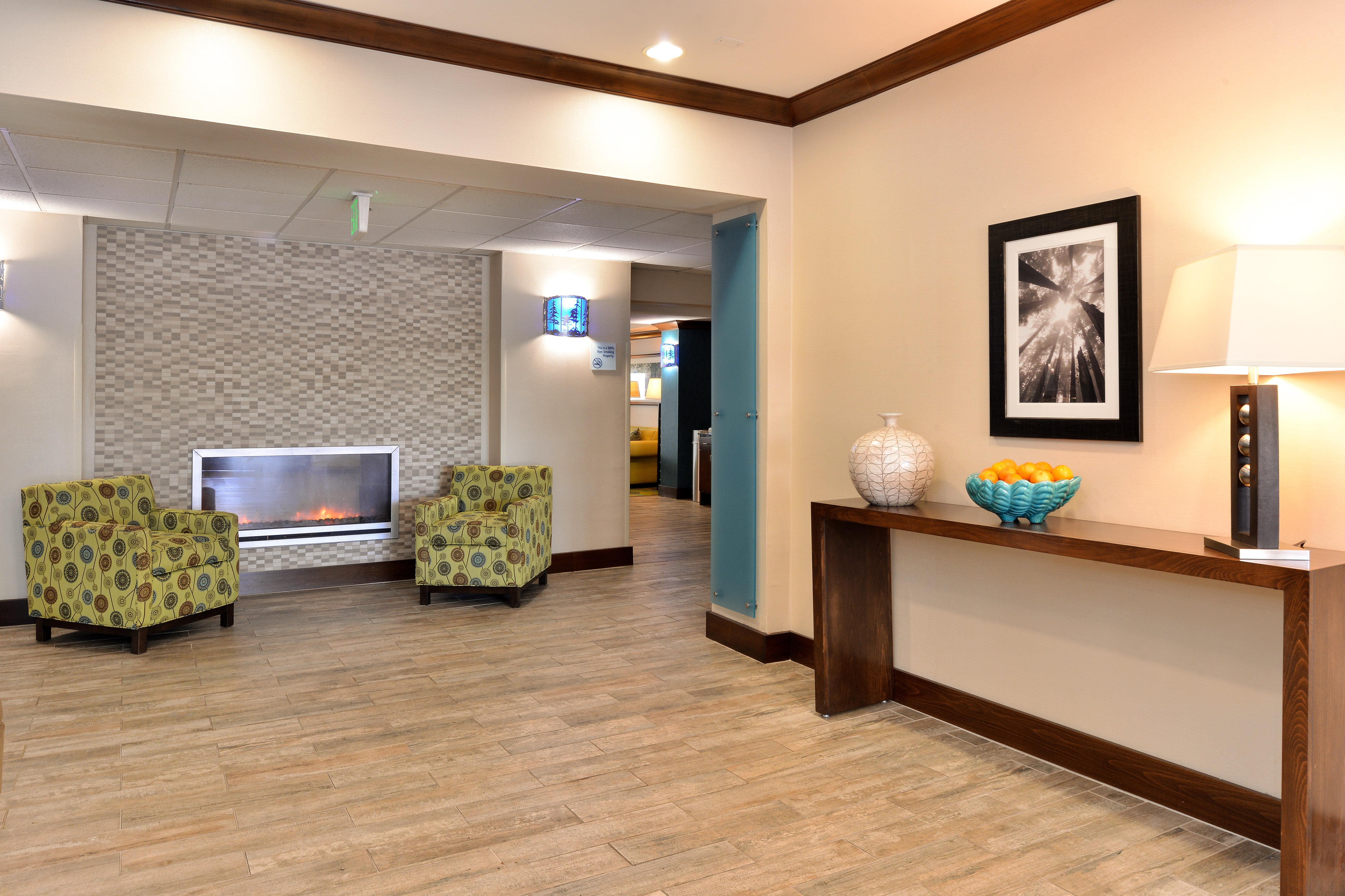 Hotel Express River Park Highway 41 By Ihg