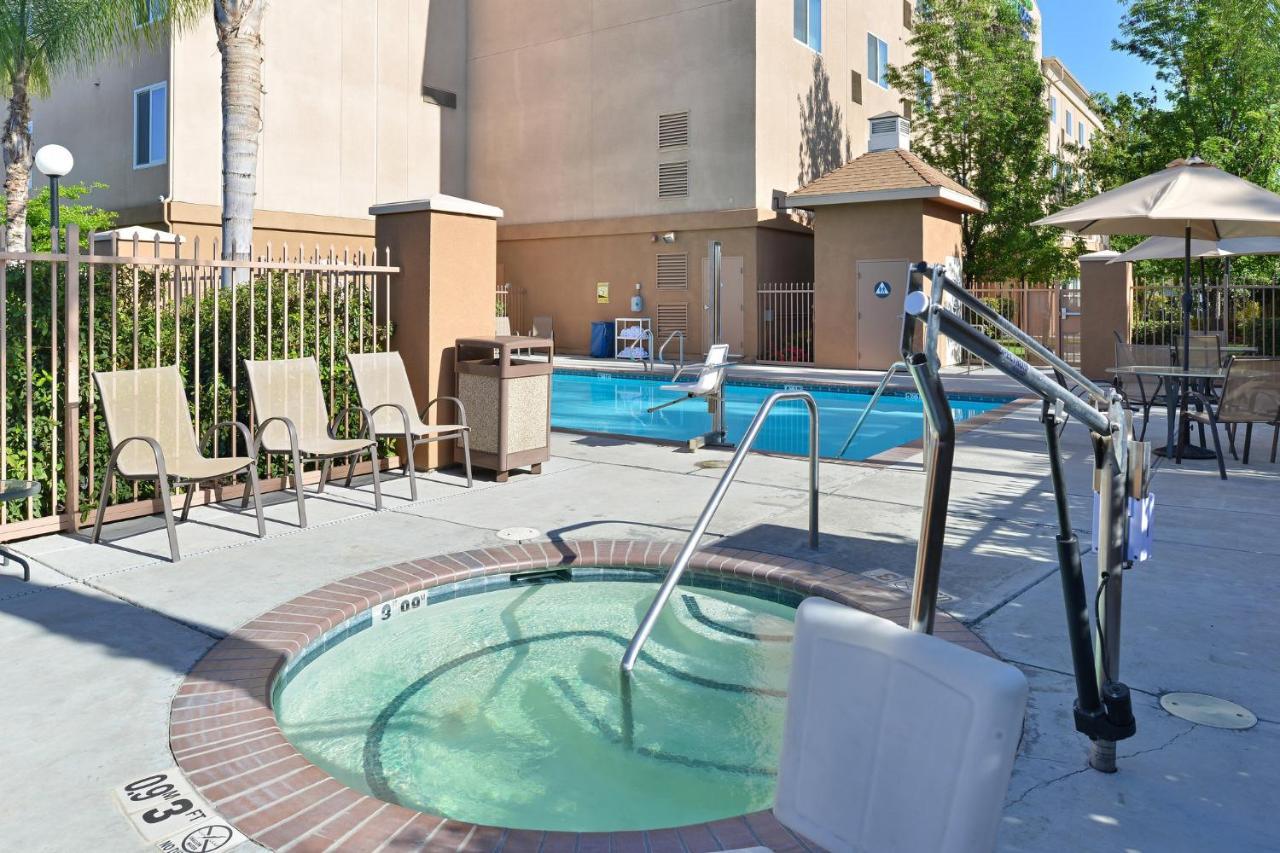 Express River Park Highway 41 By Ihg Fresno