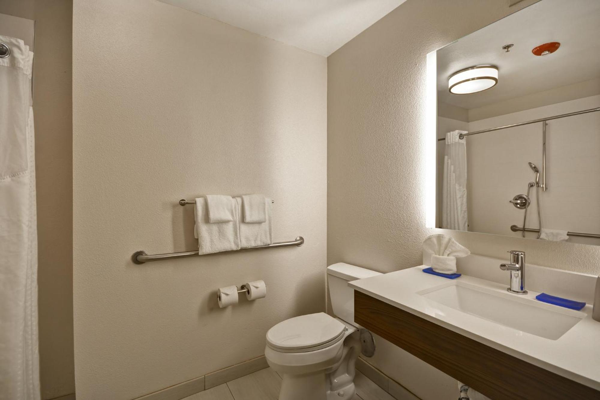 Express River Park Highway 41 By Ihg