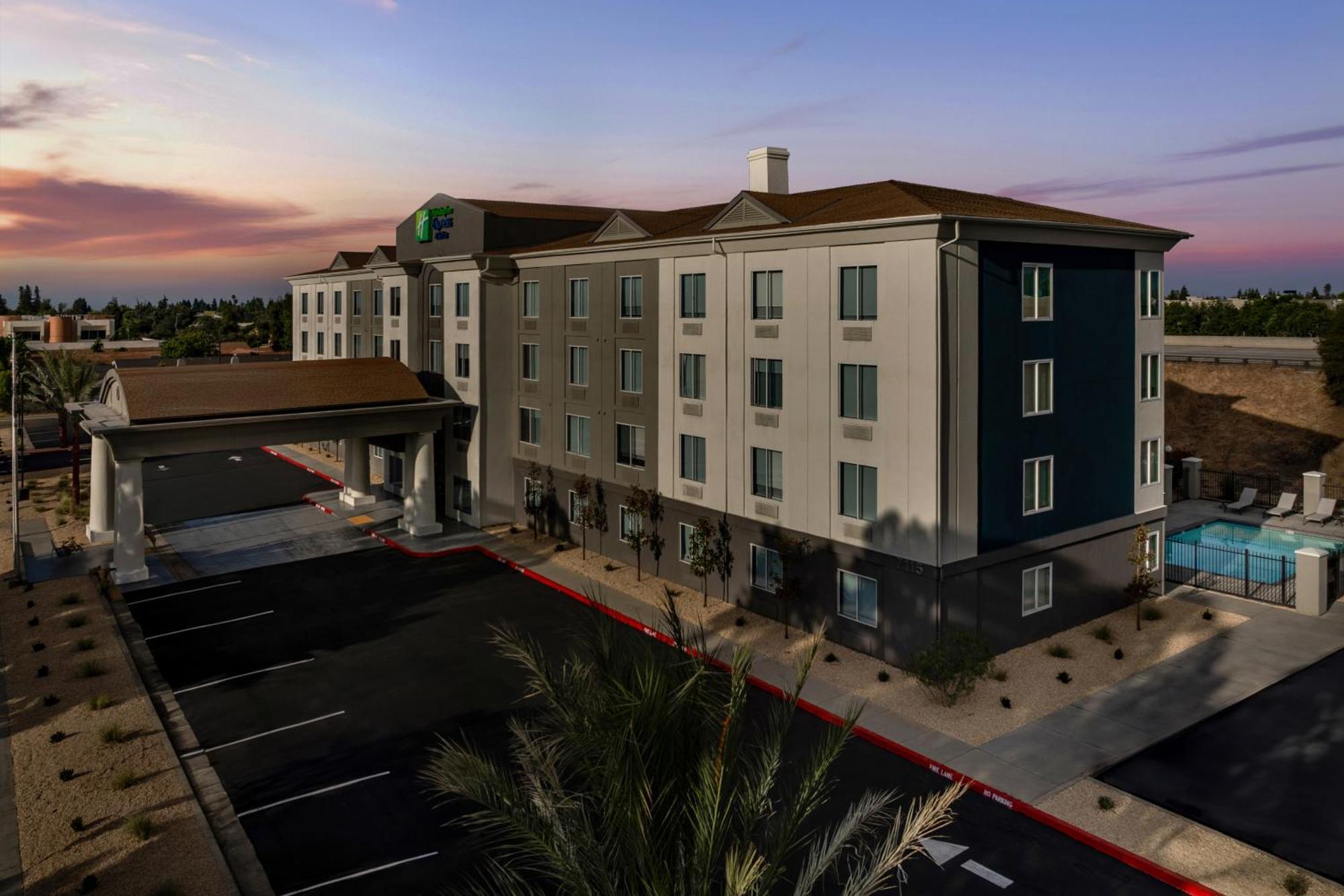 Express River Park Highway 41 By Ihg Fresno