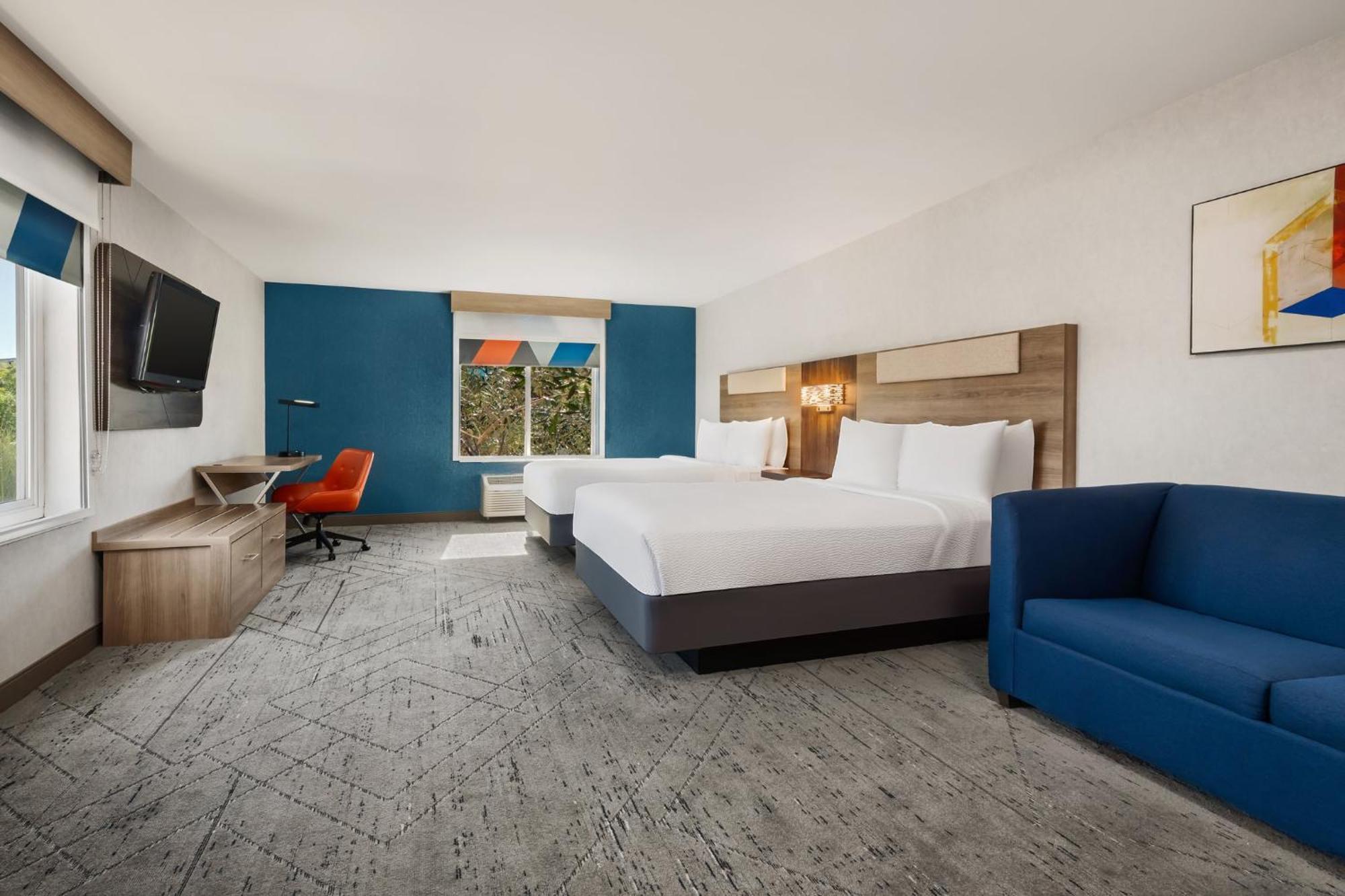 Express River Park Highway 41 By Ihg 3*