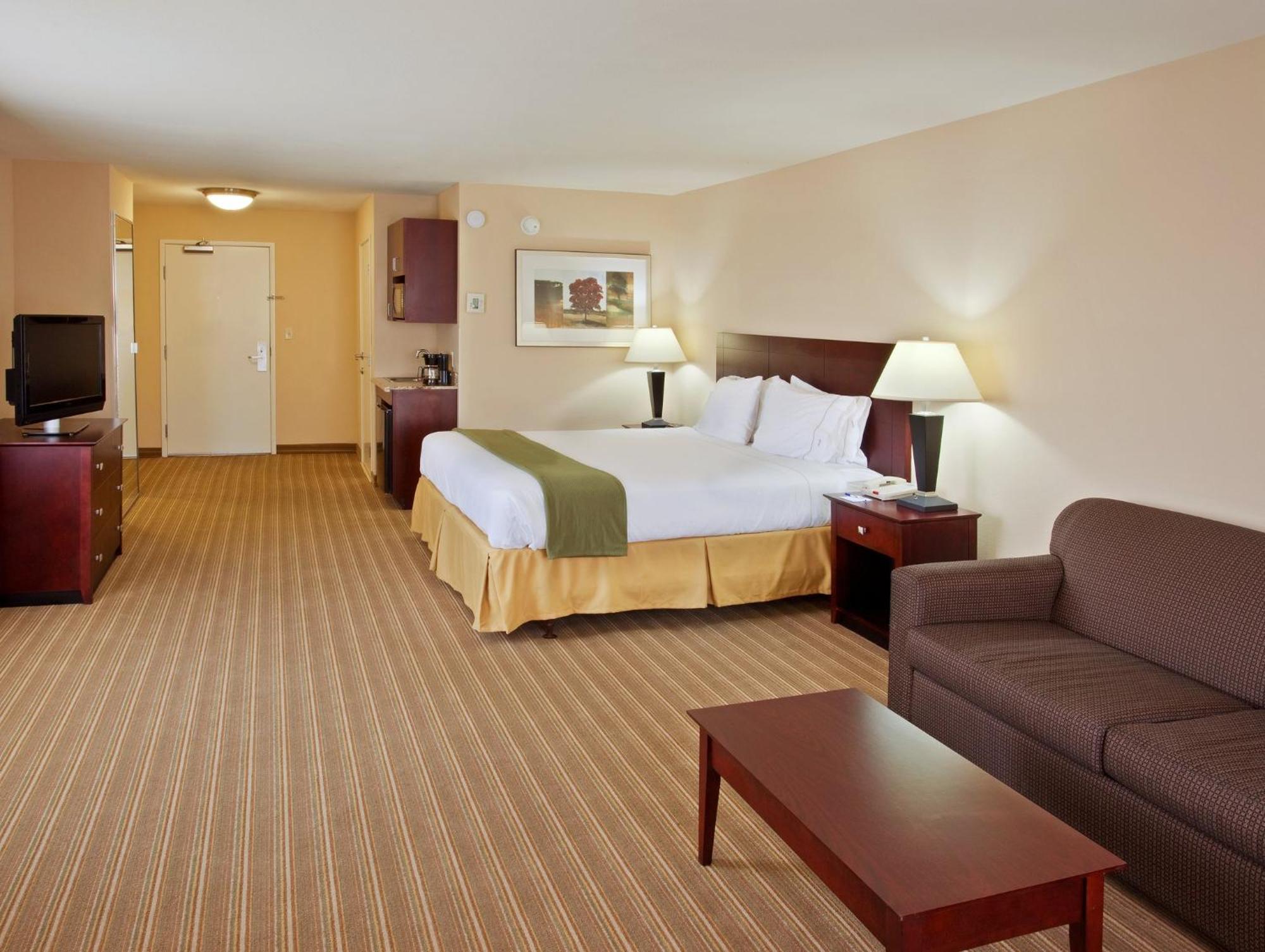 Express River Park Highway 41 By Ihg 3*