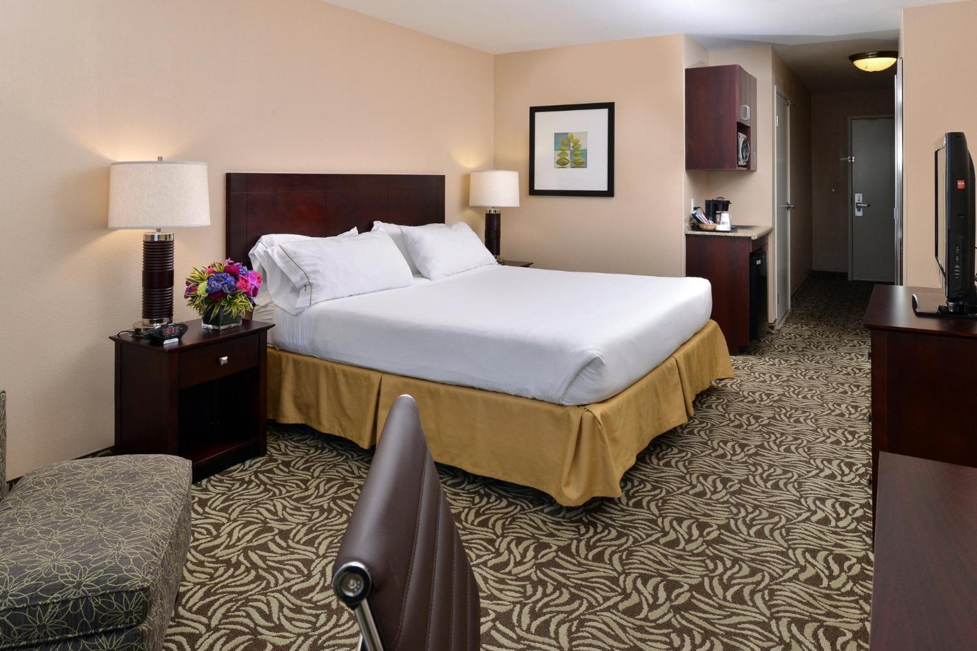 Express River Park Highway 41 By Ihg 3* Fresno