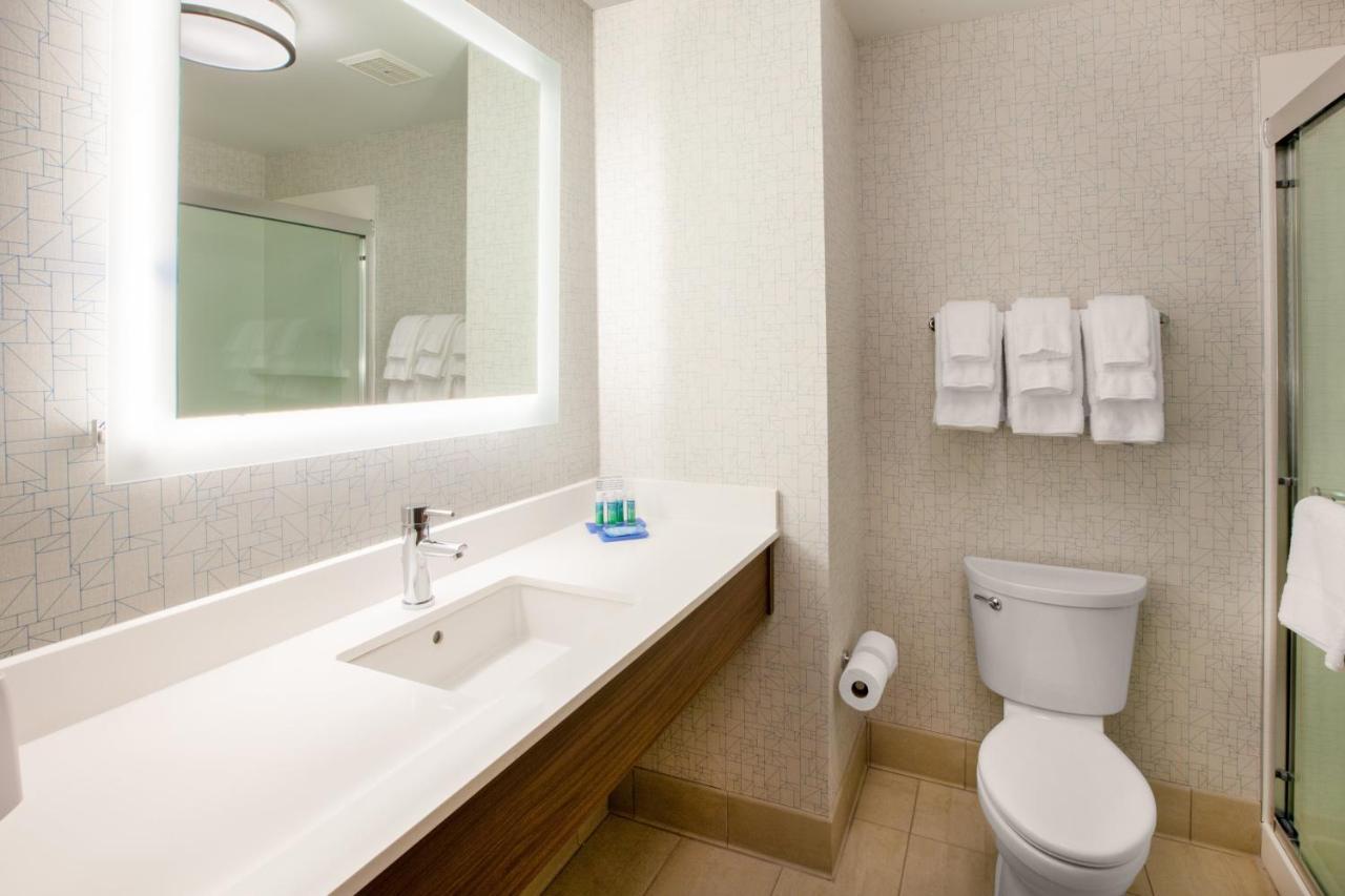 Hotel Holiday Express River Park Highway 41 By Ihg