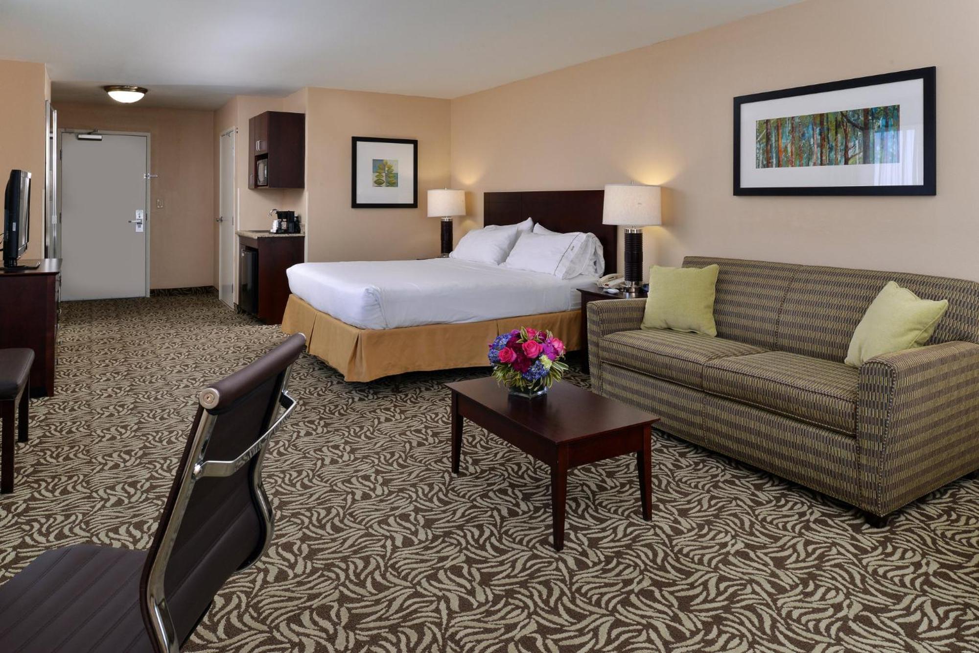 Holiday Express River Park Highway 41 By Ihg Fresno