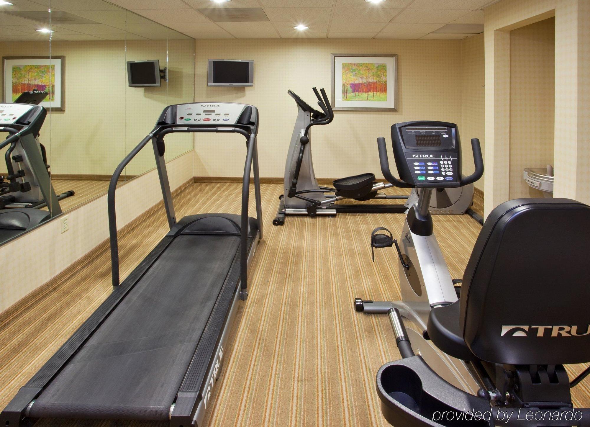 Express River Park Highway 41 By Ihg Hotel Fresno