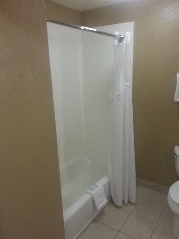 Hotel Express River Park Highway 41 By Ihg